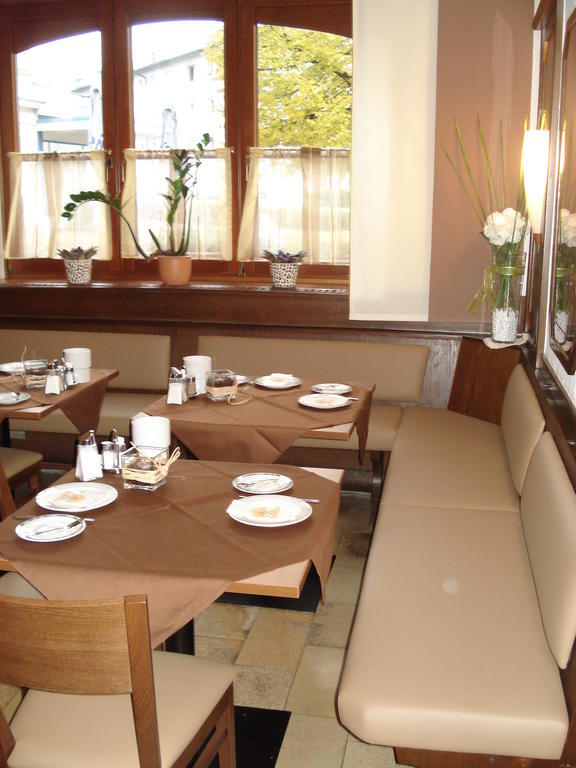 Hotel Almtalerhof Traun Luaran gambar