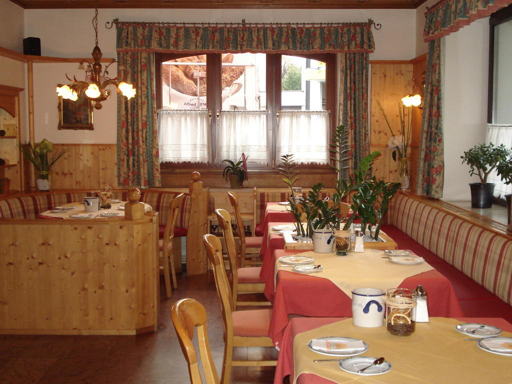 Hotel Almtalerhof Traun Luaran gambar