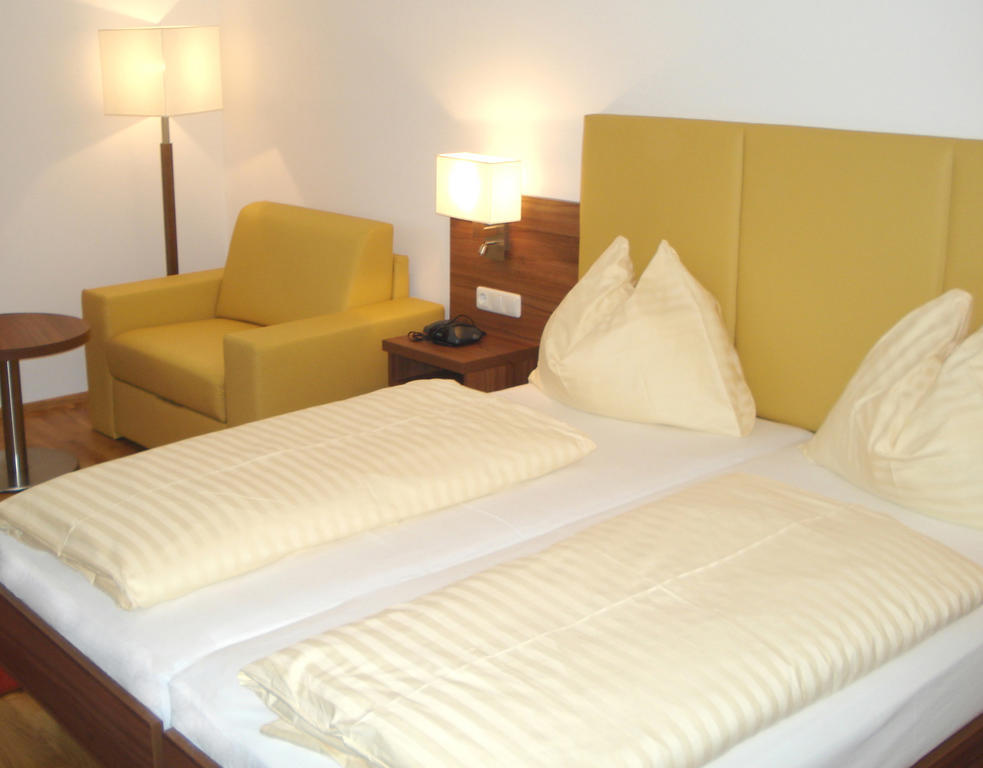 Hotel Almtalerhof Traun Luaran gambar