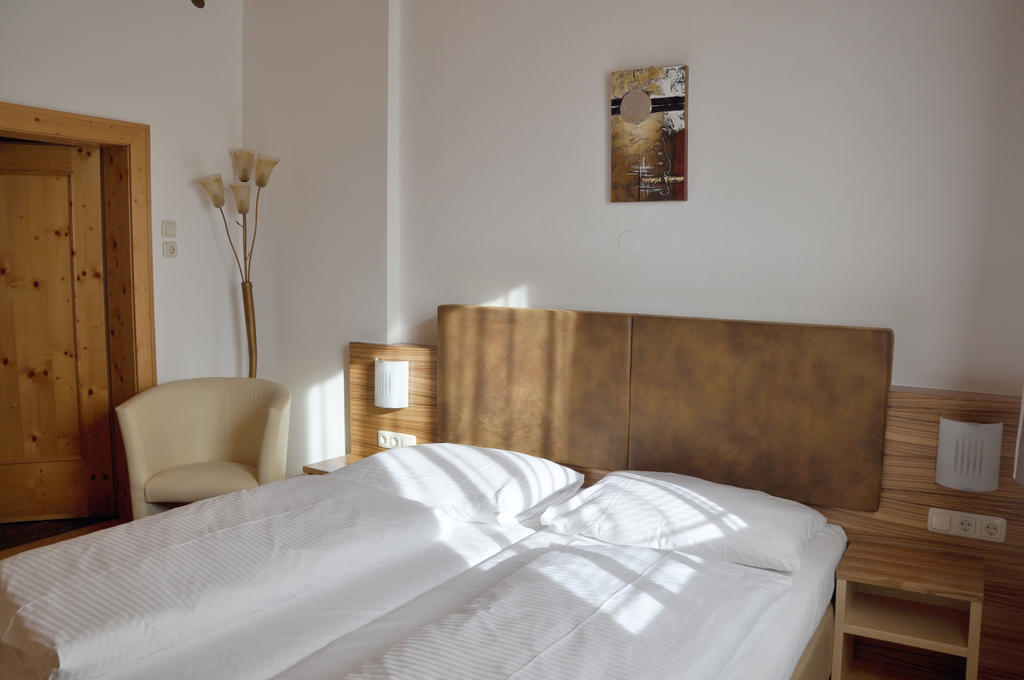 Hotel Almtalerhof Traun Luaran gambar