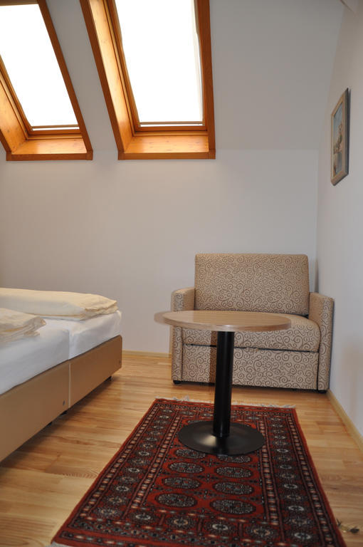 Hotel Almtalerhof Traun Luaran gambar
