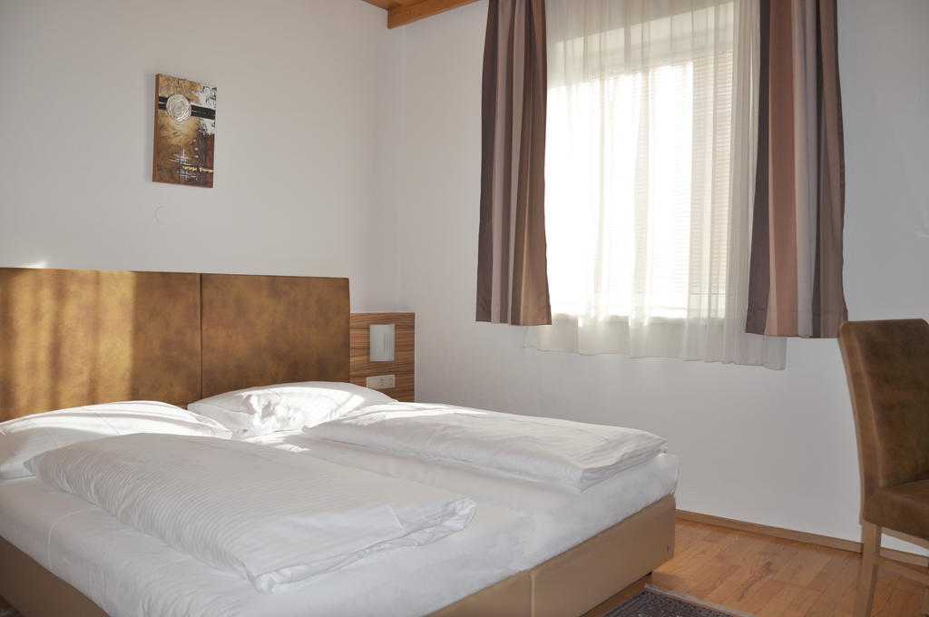 Hotel Almtalerhof Traun Luaran gambar